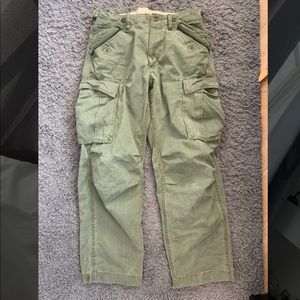 Heavy Duty vintage military green cargo pants.